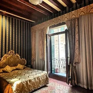 ca-san-zaccaria.hotelinveneto.com/